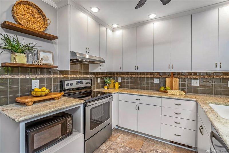 4901 Linden Forest Ln, Charlotte, NC 28270