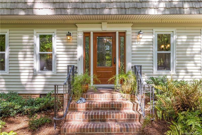4901 Linden Forest Ln, Charlotte, NC 28270