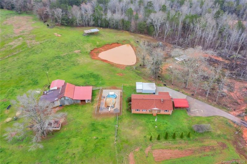 4098 Parkins Rd, Sharon, SC 29742