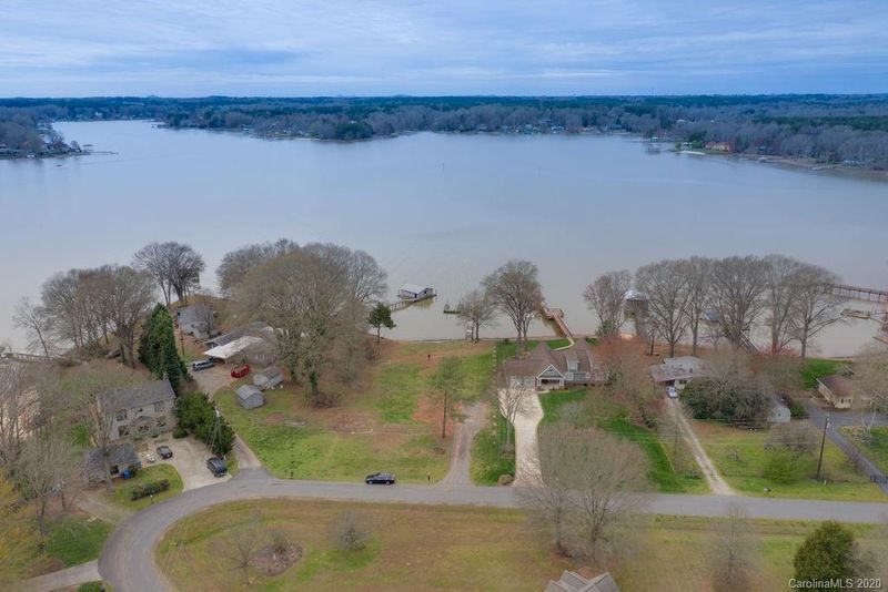 7142 Channelview Dr, Sherrills Ford, NC 28673