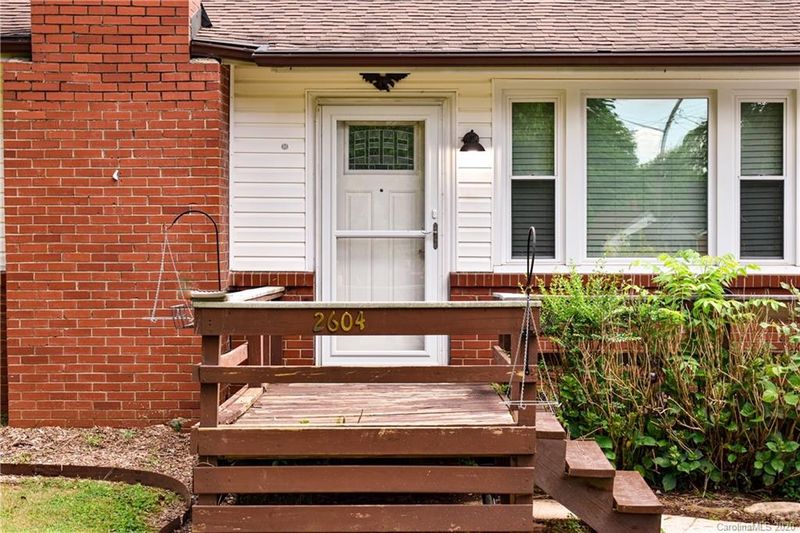 2604 Springway Dr, Charlotte, NC 28205