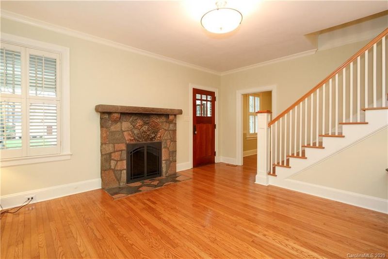 2100 Charlotte Dr, Charlotte, NC 28203