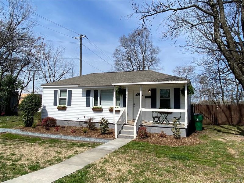 3927 Bearwood Ave, Charlotte, NC 28205