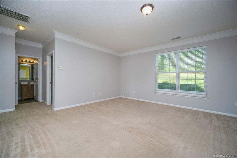 8124 Weeping Fig Ln, Charlotte, NC 28215