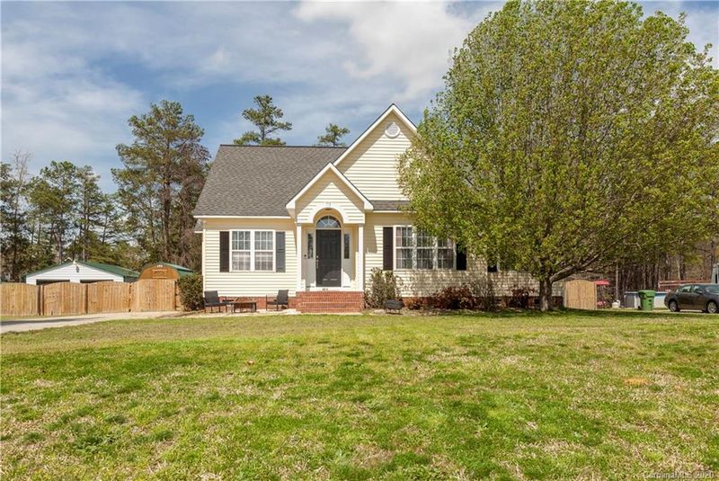 2017 Hunters Ridge Rd, Lancaster, SC 29720