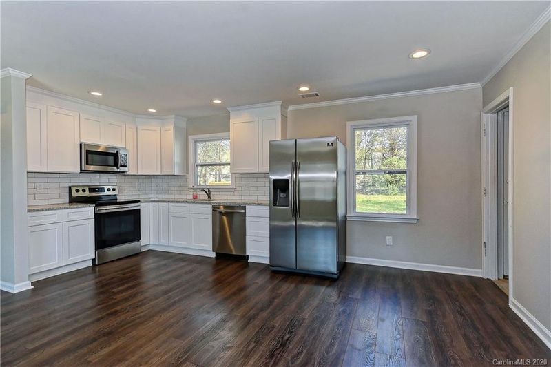 116 Enchanted Dr, Matthews, NC 28104