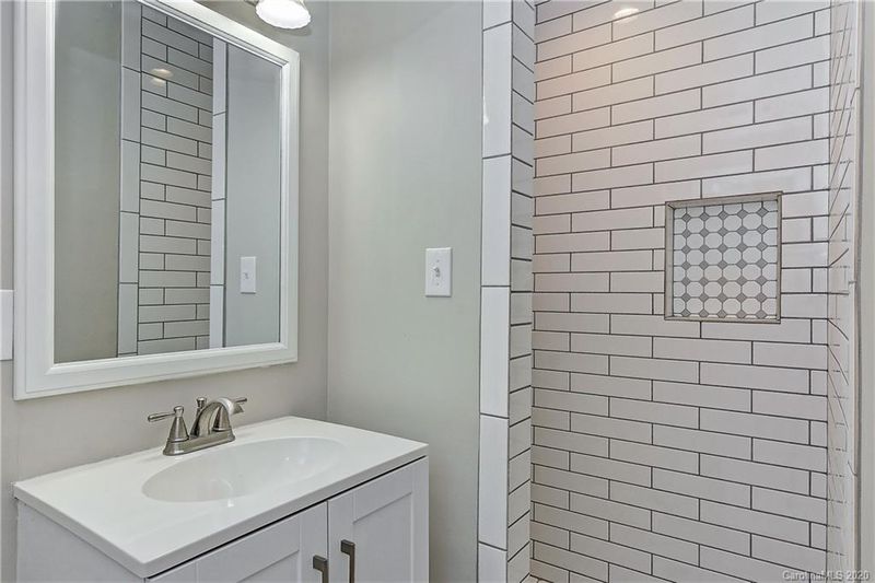 116 Enchanted Dr, Matthews, NC 28104