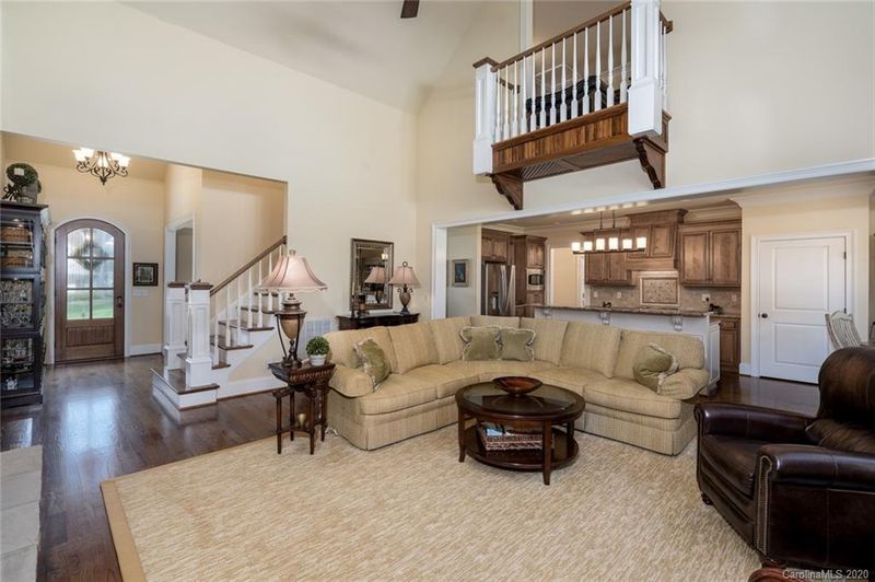 6243 Fox Chase Dr, Davidson, NC 28036