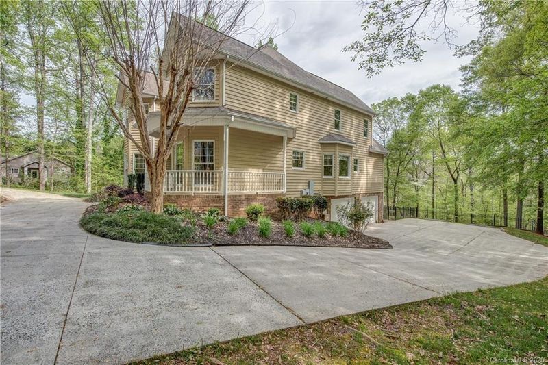 2809 Wimbledon Dr, Gastonia, NC 28056