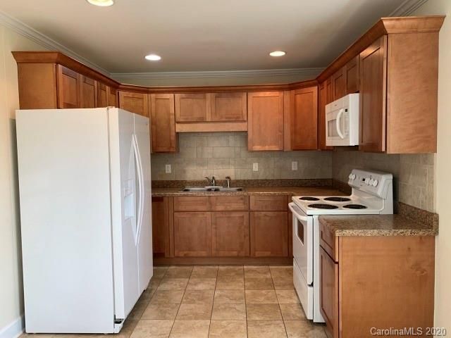 7308 Idlewild Rd, Charlotte, NC 28212