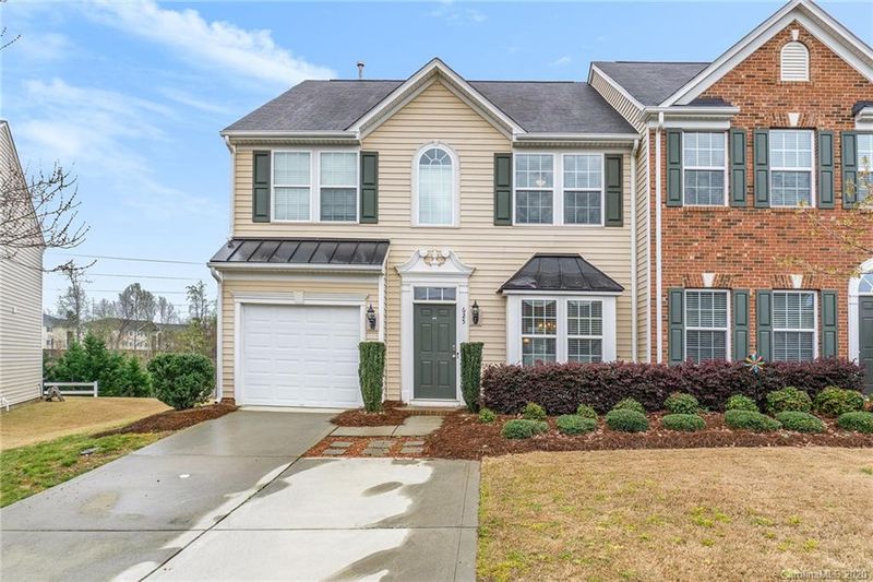 625 School House Ln, Fort Mill, SC 29708