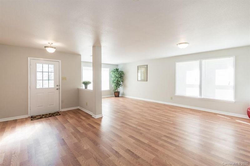 8609 Old Potters Rd, Charlotte, NC 28269