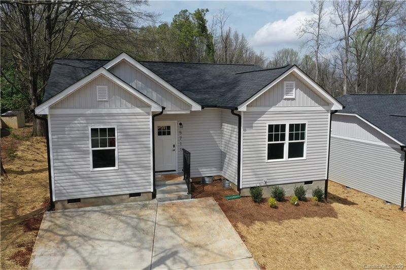 5711 Phillips St, Charlotte, NC 28269