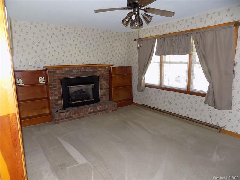 215 Witten Ln, Gastonia, NC 28052