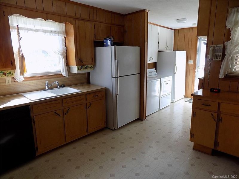 215 Witten Ln, Gastonia, NC 28052