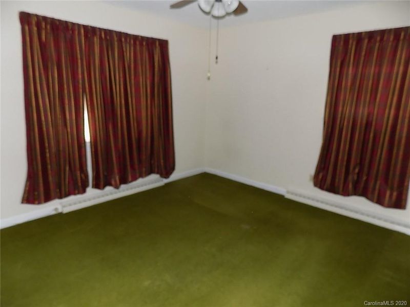 215 Witten Ln, Gastonia, NC 28052