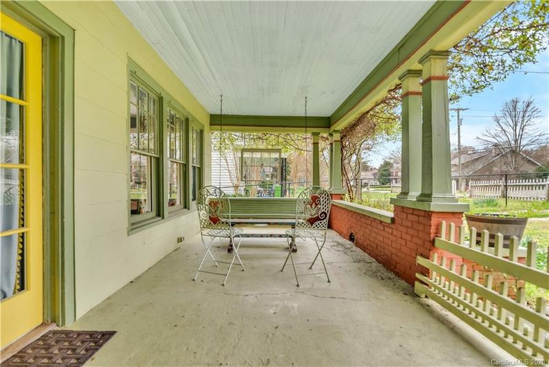 815 S Aspen St, Lincolnton, NC 28092