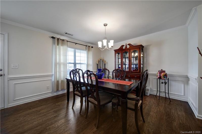 8522 Mansell Ct, Charlotte, NC 28215