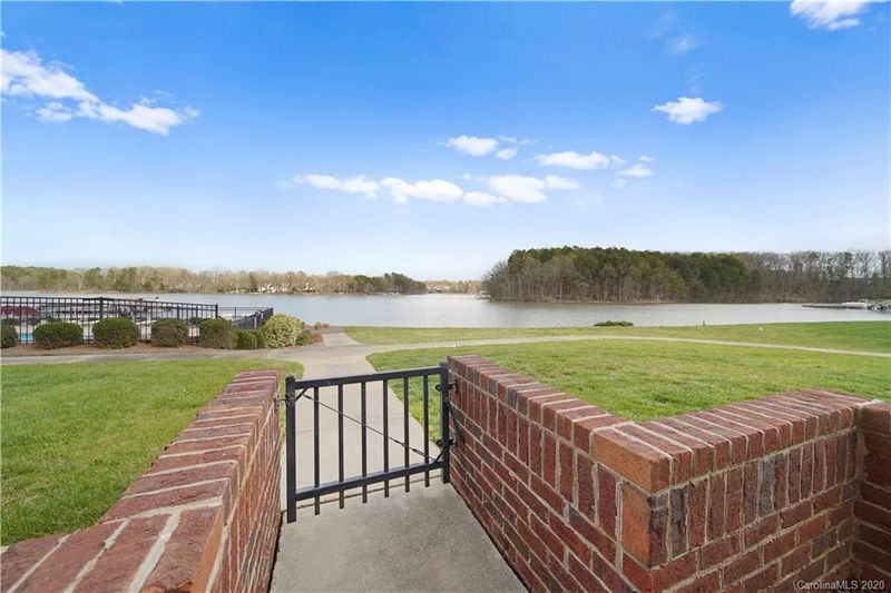 930 Jetton St #31, Davidson, NC 28036