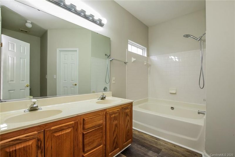216 Leafmore Ct, Waxhaw, NC 28173