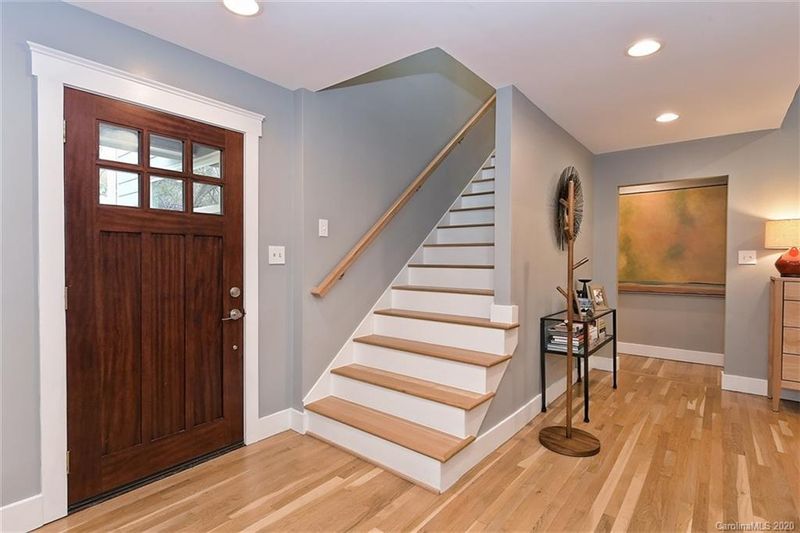 1135 Thornsby Ln, Matthews, NC 28105