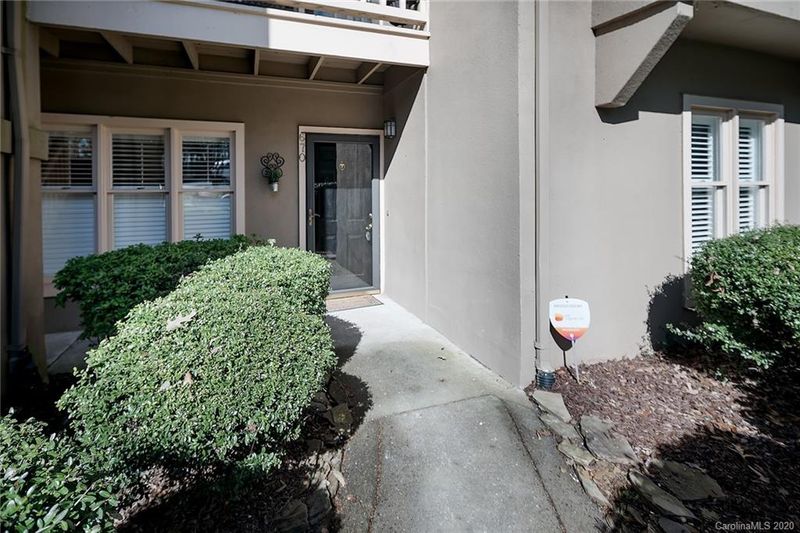 670 Portside Dr, Davidson, NC 28036
