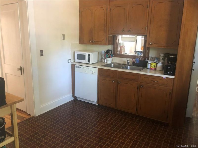 1108 13th St E, Kannapolis, NC 28083