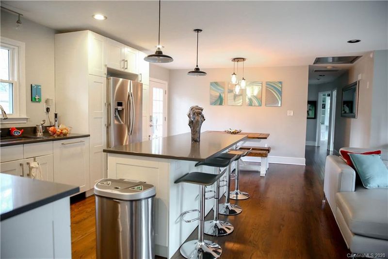 939 Burnley Rd, Charlotte, NC 28210