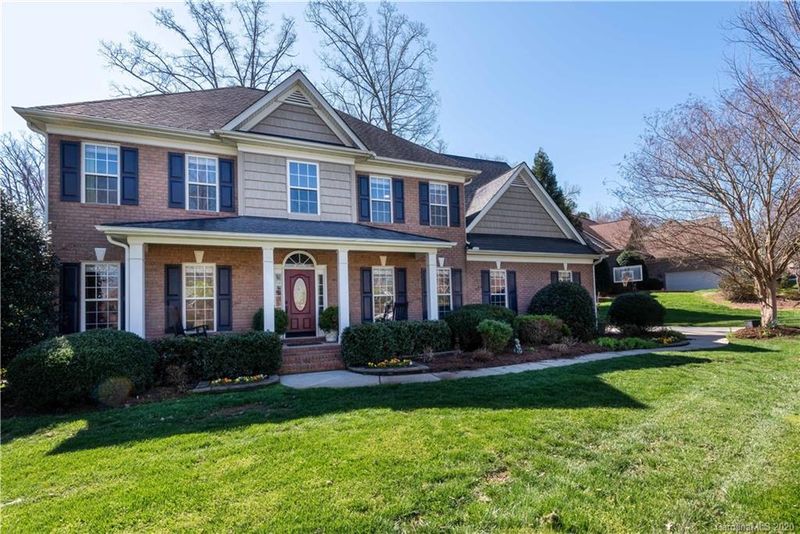 9131 Tenby Ln, Matthews, NC 28104