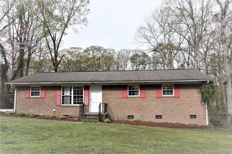 305 Forest Park Rd, Matthews, NC 28104