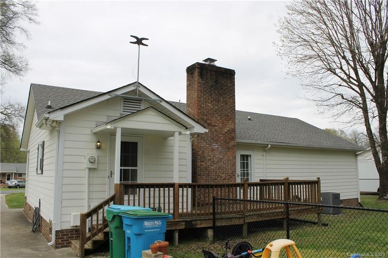 416 Woodside Dr, Harrisburg, NC 28075