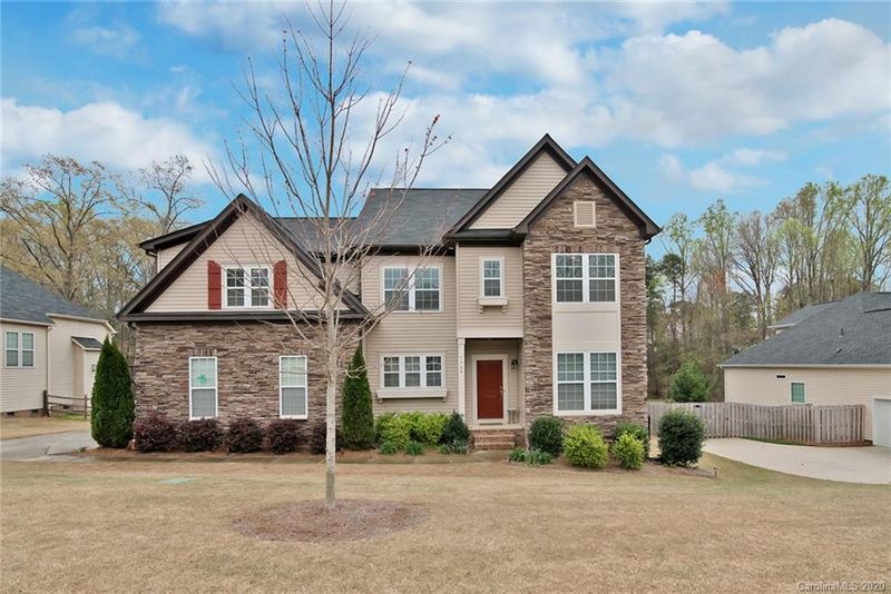 7964 Sally Clark Dr, Denver, NC 28037