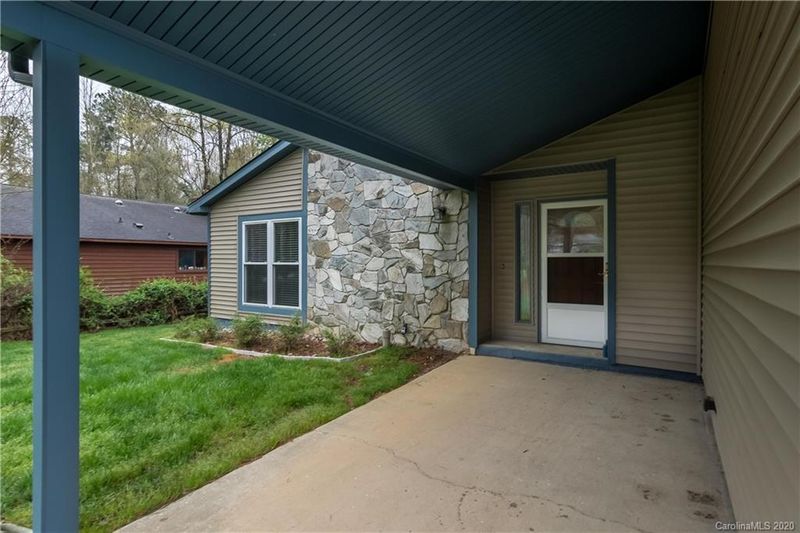10939 Fox Mill Ln, Charlotte, NC 28277