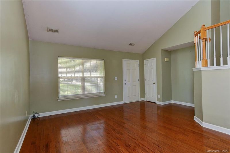 11318 Pointer Ridge Dr, Charlotte, NC 28214
