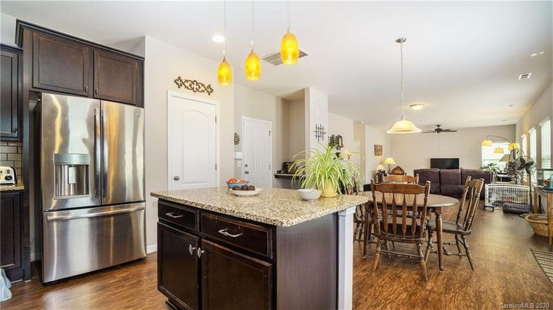 1713 Yellow Daisy Dr, Matthews, NC 28104