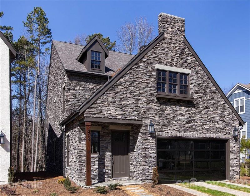 204 Ambleside Village Ln, Davidson, NC 28036