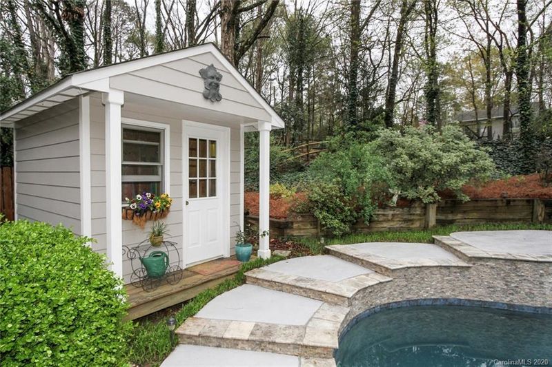 6337 Chalyce Ln, Charlotte, NC 28270