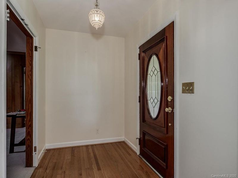 3934 Barclay Downs Dr, Charlotte, NC 28209