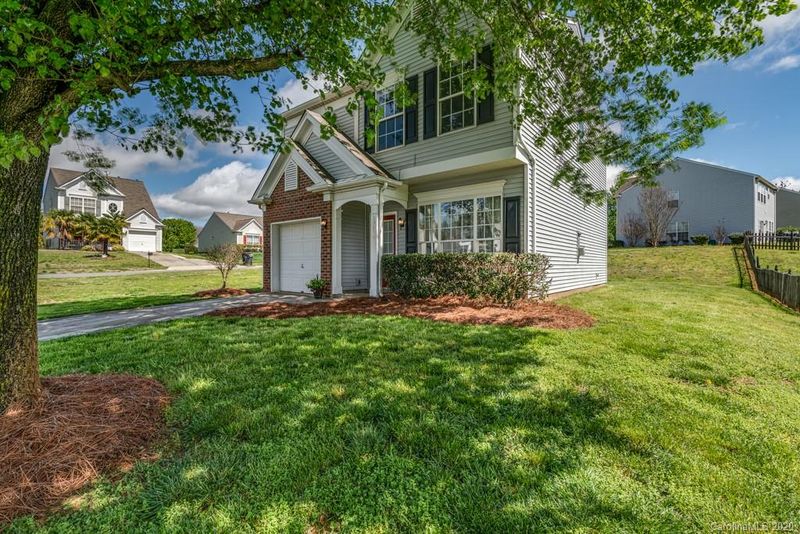 10220 Roundleaf Dr, Charlotte, NC 28213