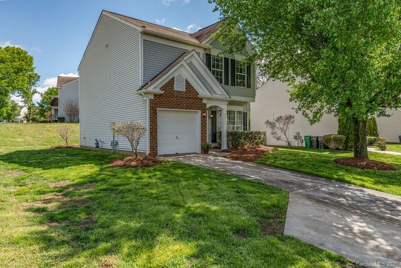 10220 Roundleaf Dr, Charlotte, NC 28213