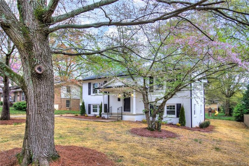 3908 Farmview Rd, Charlotte, NC 28205