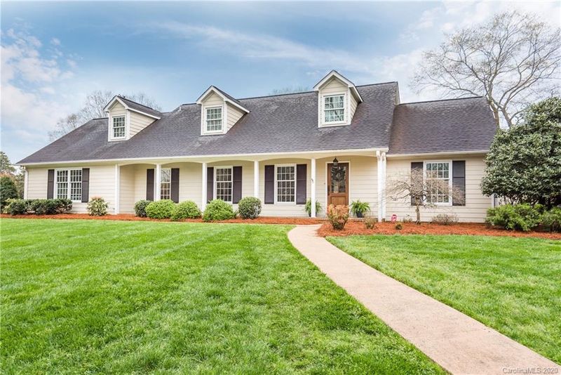 4630 Montibello Dr, Charlotte, NC 28226