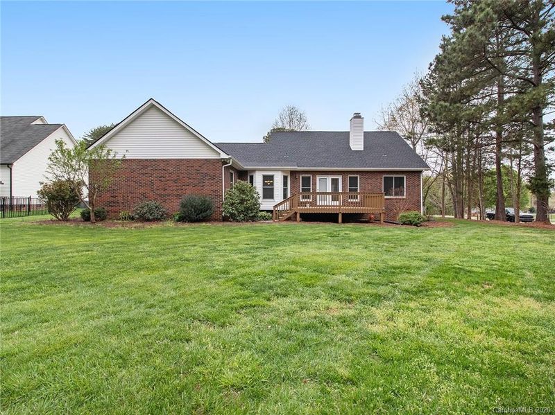 2534 Les Ln, Denver, NC 28037