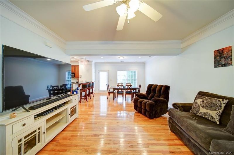 2304 Madeline Meadow Dr, Charlotte, NC 28217