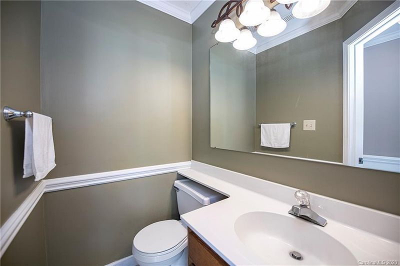 8221 Pineville Matthews Rd #E, Charlotte, NC 28226