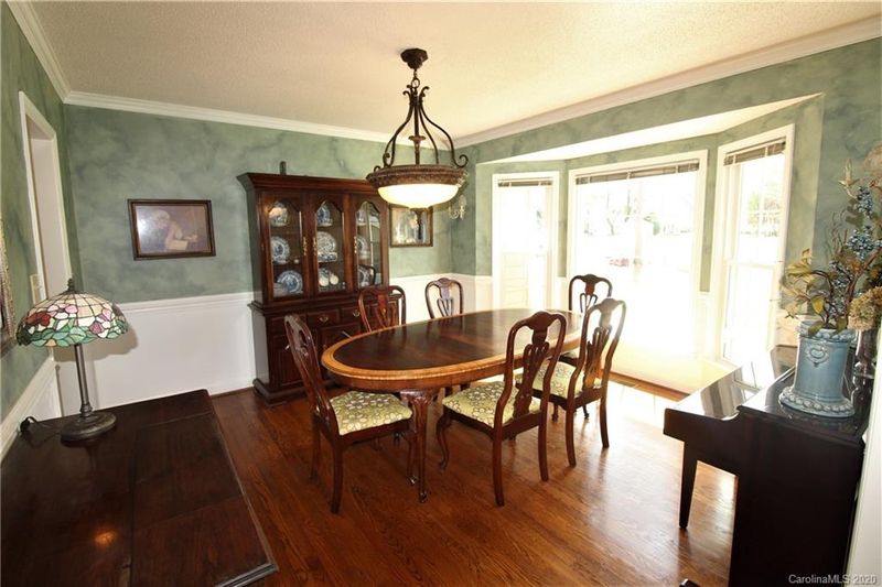 4508 Tree Haven Ct, Gastonia, NC 28056