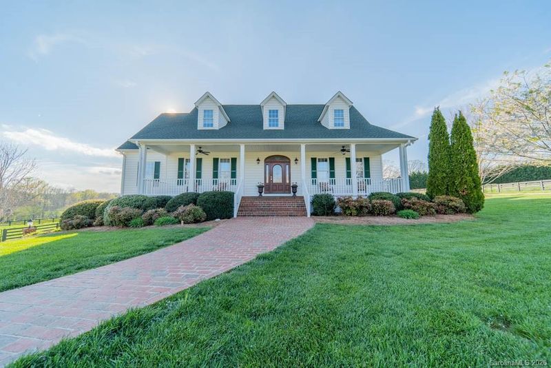 1121 Crossland Rd, Clover, SC 29710