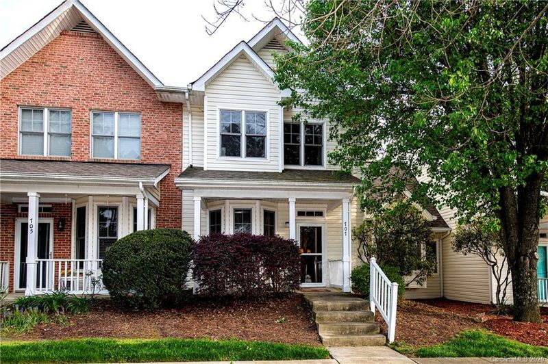 707 Stone Village Dr, Fort Mill, SC 29708