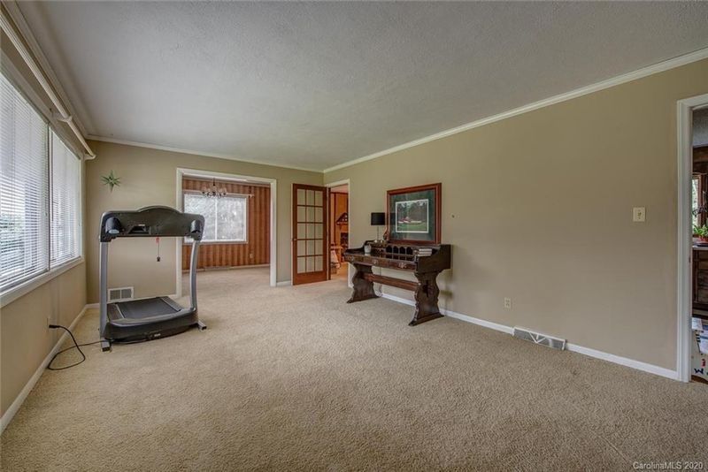 956 Scotch Dr, Gastonia, NC 28054