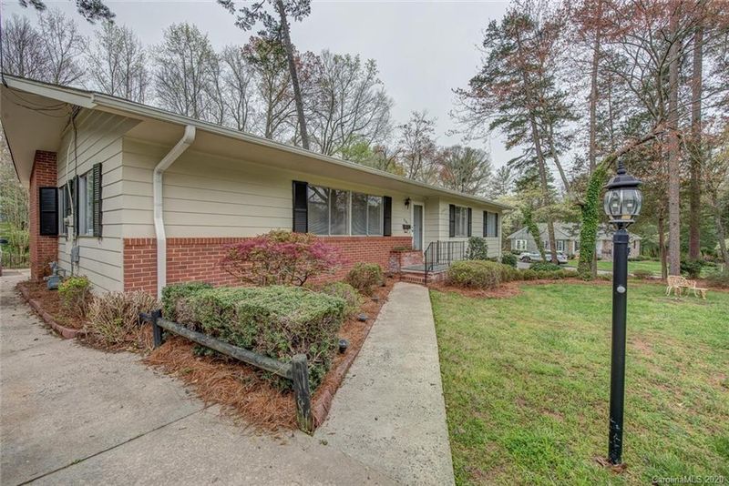 956 Scotch Dr, Gastonia, NC 28054